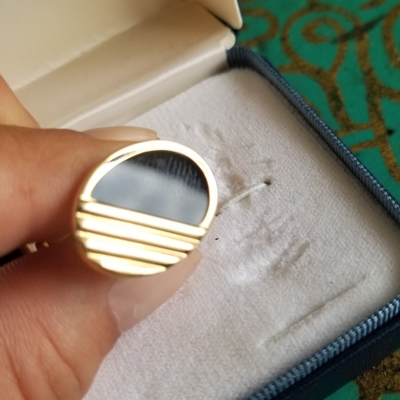 Dolan Bullock 14K Gold Onyx Cufflinks & Ring Set - Picture 4 of 8